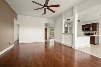 Building Photo - 1243 Willow Branch Dr