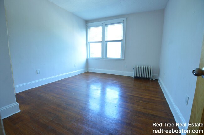 Building Photo - 153 Intervale St