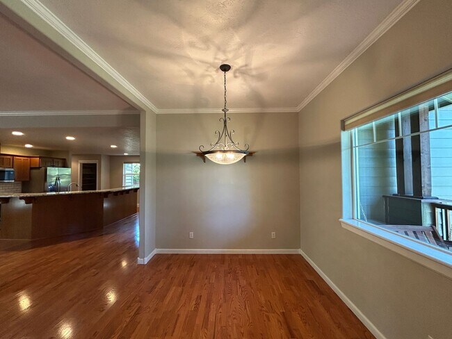 Foto del edificio - Well Maintained 3 Bedroom / 2 Bathroom Hom...
