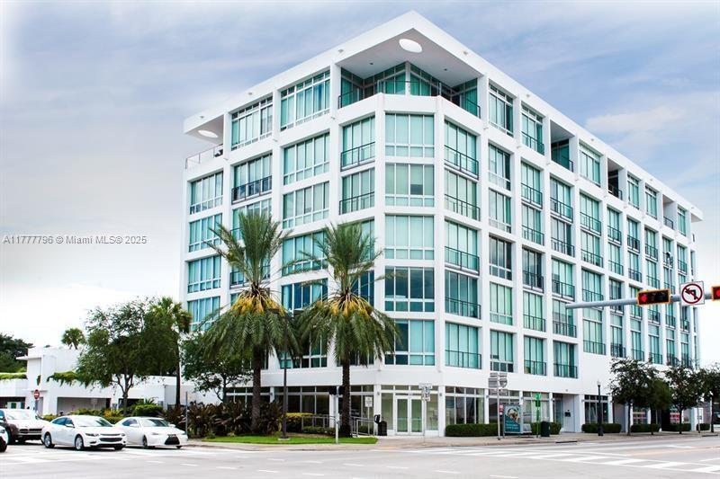 Primary Photo - 8101 Biscayne Blvd