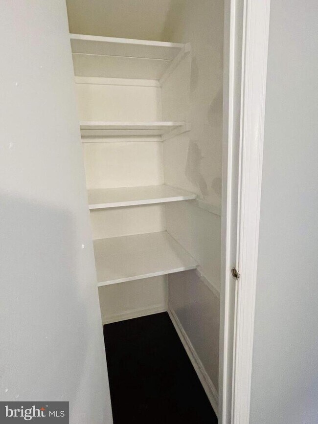 Foto del edificio - 10214 BUSHMAN Dr