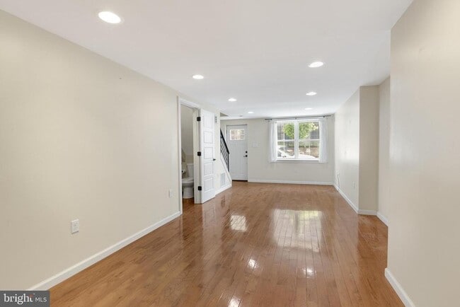 Building Photo - 4668 Umbria St