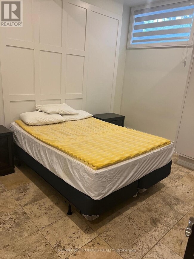 Building Photo - 94 Marilake Dr