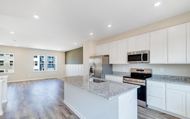 Building Photo - 8 Bigler Rd