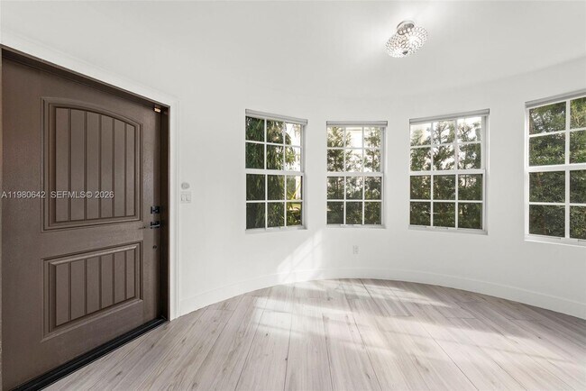 Foto del edificio - 4491 Prairie Ave