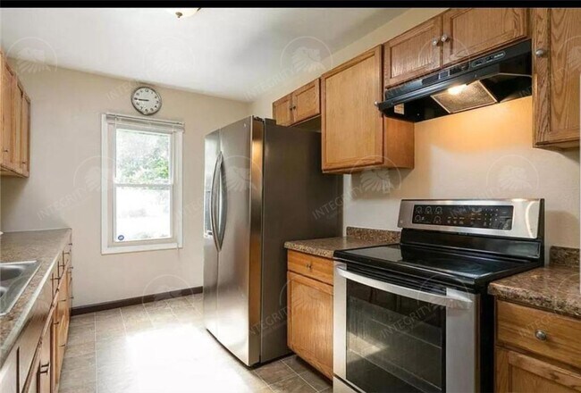 Foto del edificio - 5241 Brookwood Ave