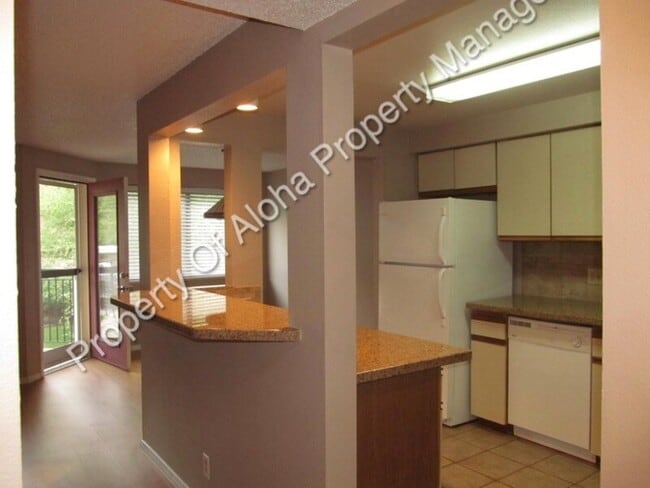 Building Photo - 3725 S Gekeler Ln