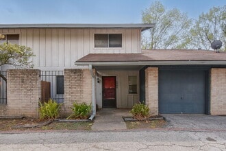 Building Photo - 5905 Little Creek Trail