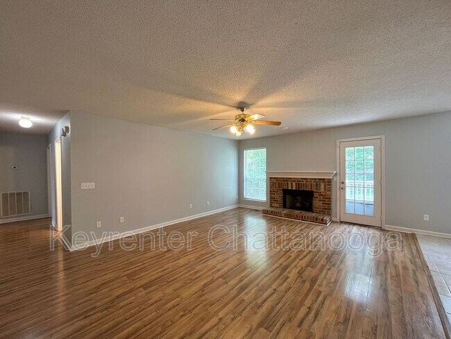 Building Photo - 6003 Hunter Rd