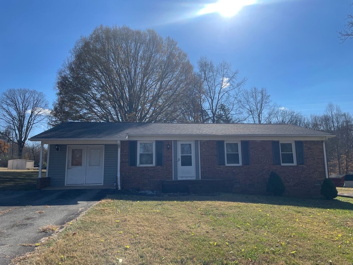 Primary Photo - 1400 Vestal Rd