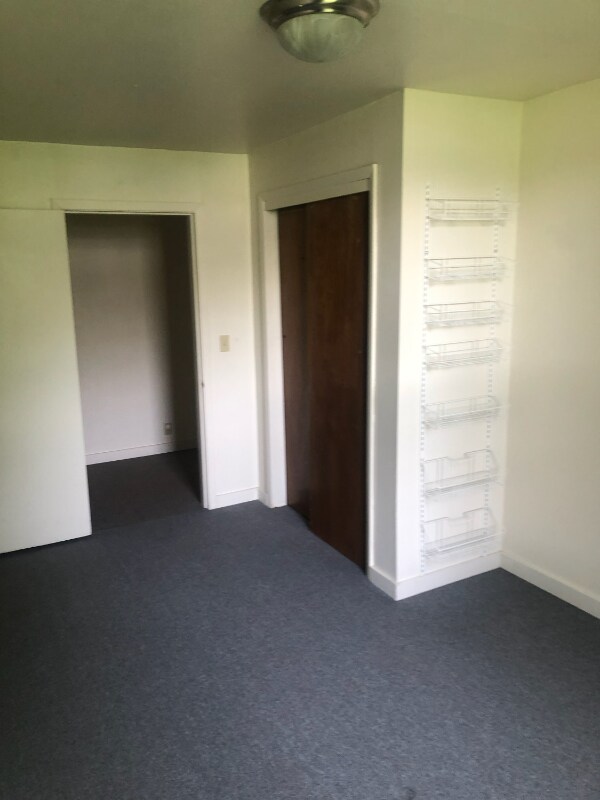 Foto del edificio - 216 E Jewett Blvd
