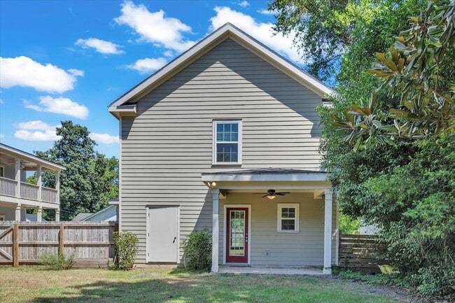 Building Photo - 1706 Verdery St