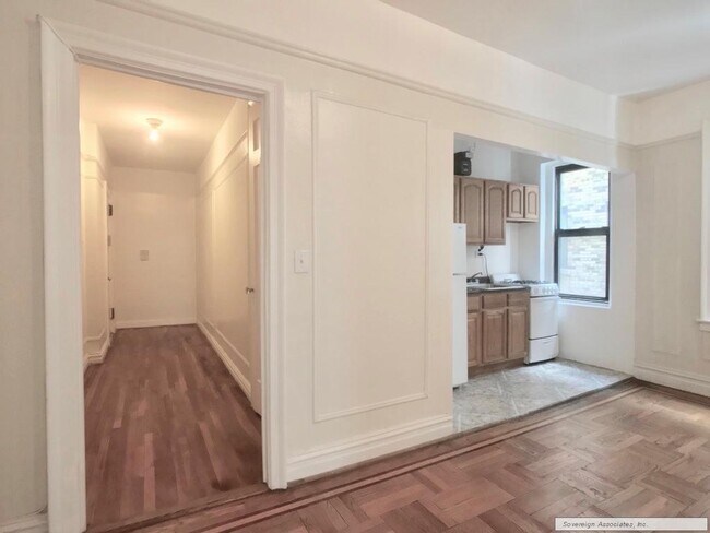 Foto del edificio - 114-116 West 238th Street