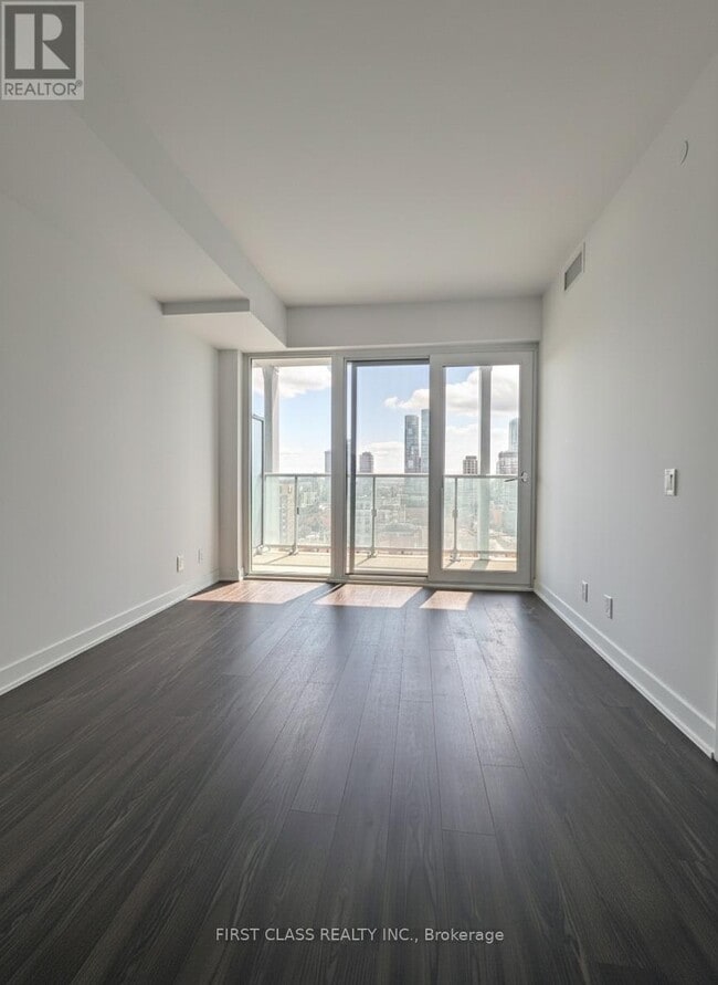 Building Photo - 88 Queen St E