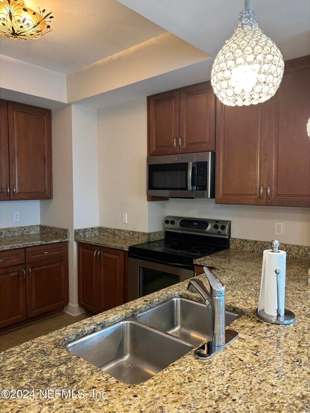 525 3rd St S Unit 301, Jacksonville Beach, FL 32250 Condo for Rent in