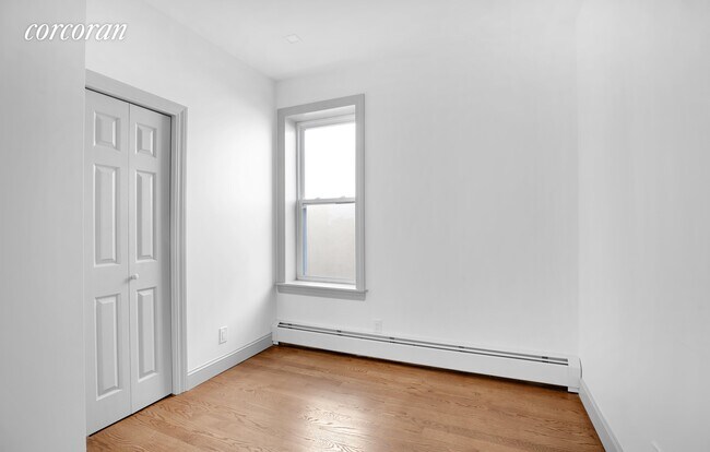 Building Photo - 164 Schenck Ave
