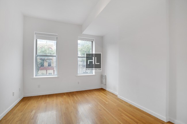 Building Photo - KINGSLAND AVENUE