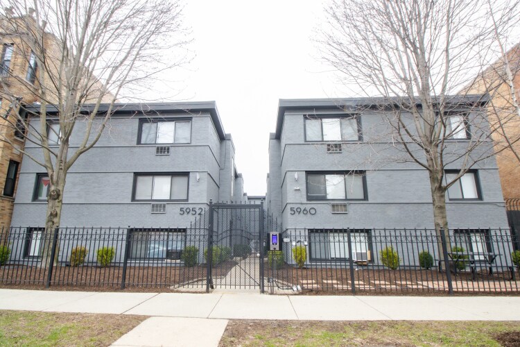 Foto principal - 5960 N Winthrop Ave