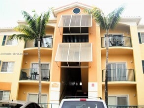 Building Photo - 7200 NW 114th Ave