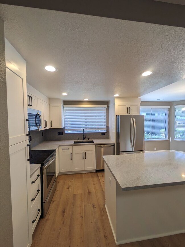 Building Photo - Resort Living in a Gated Community near SS...