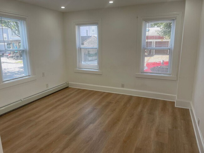 Foto del edificio - 205 Ives St