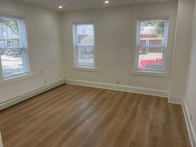Photo - 205 Ives St Apartment