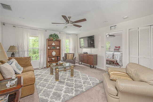 Foto del edificio - 1883 SW Lennox St