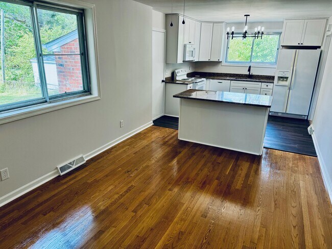 Foto del edificio - 3900 West End Dr