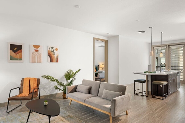 Building Photo - 555 N College Ave