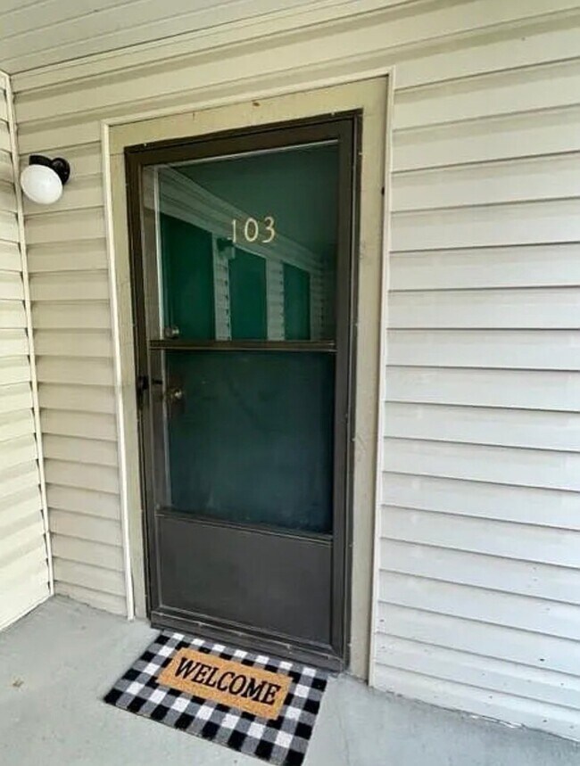 Foto del edificio - 1705 Heatheridge Rd
