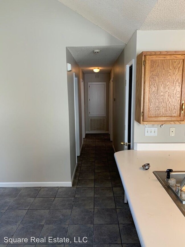Building Photo - 3 br, 3 bath House - 306 Creekwood Lane