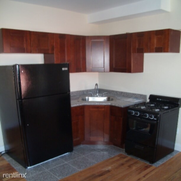Primary Photo - 158 Lewis Ave