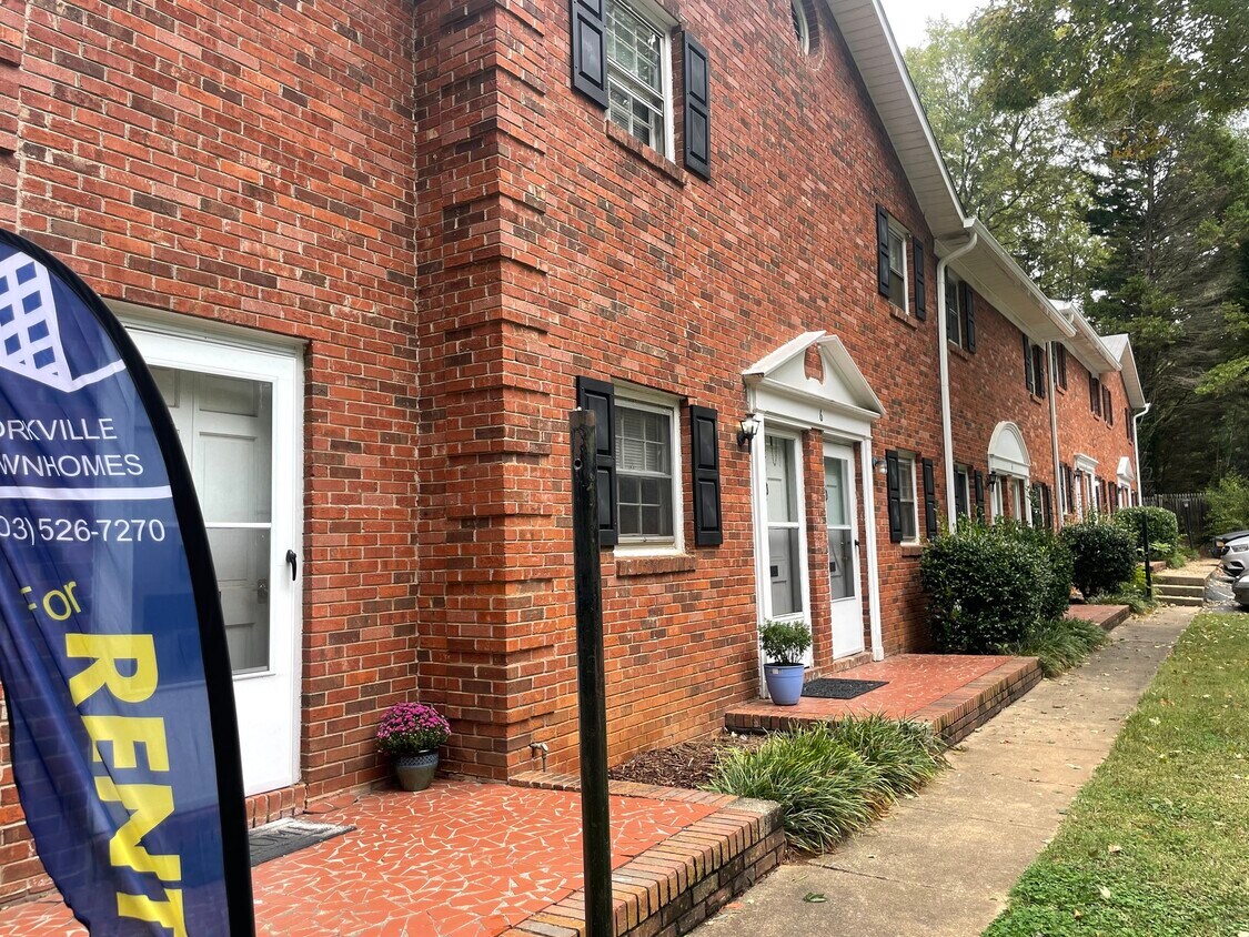 309 Jefferson St E, York, SC 29745 Townhome Rentals in York SC