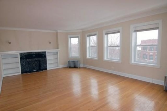Building Photo - 1740 W Albion Ave