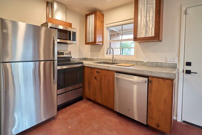 Foto del edificio - 2542 E Seneca St