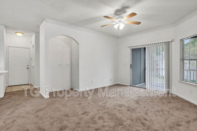 Building Photo - 10000 Gate Pkwy N