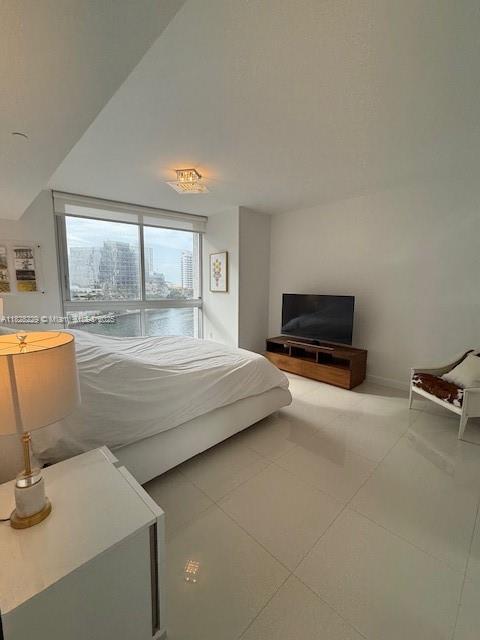 Building Photo - 495 Brickell Ave
