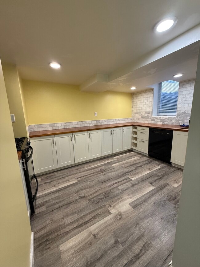 Building Photo - 2541 Bittersweet Ln