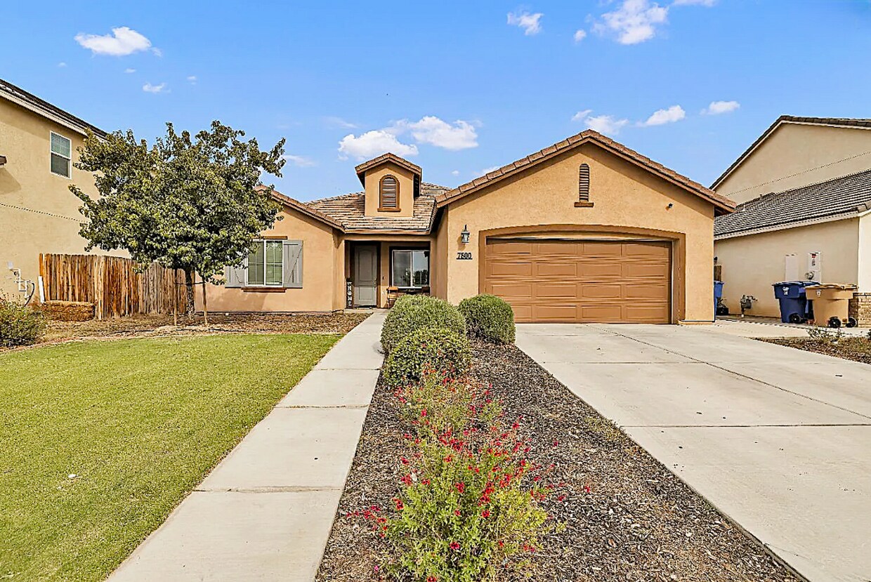 Primary Photo - *RENT SPECIAL* Gorgeous 3-bedroom home in ...