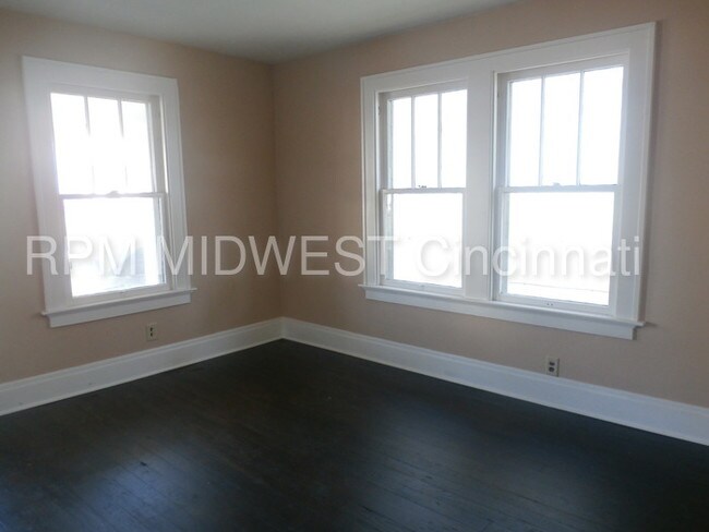Building Photo - Quaint 1 bedroom cottage FOR RENT!