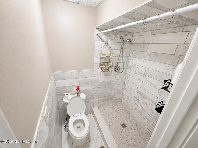 Foto del edificio - 7855 Collins Ridge Blvd