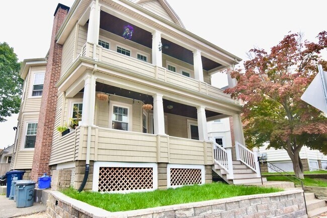 Building Photo - 34 Alicia Rd