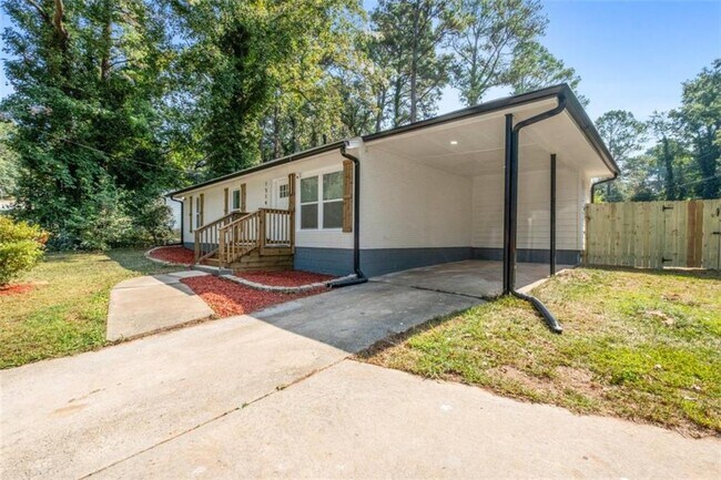 Foto del edificio - 1514 Peachcrest Rd