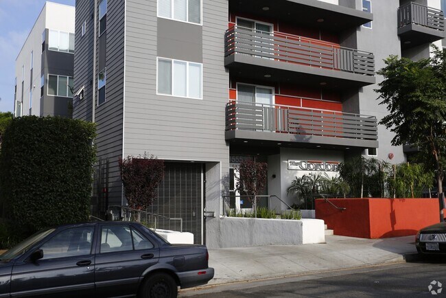 Foto del edificio - 1555 Gordon St