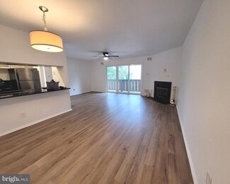 Building Photo - 808 Hickory Cir