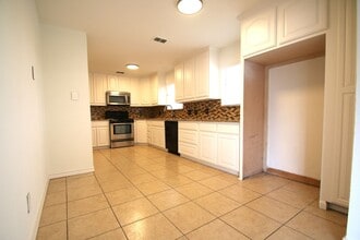 Building Photo - 5036 Diaz Ave