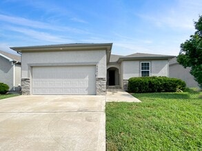 Building Photo - 206 Coleen Dr