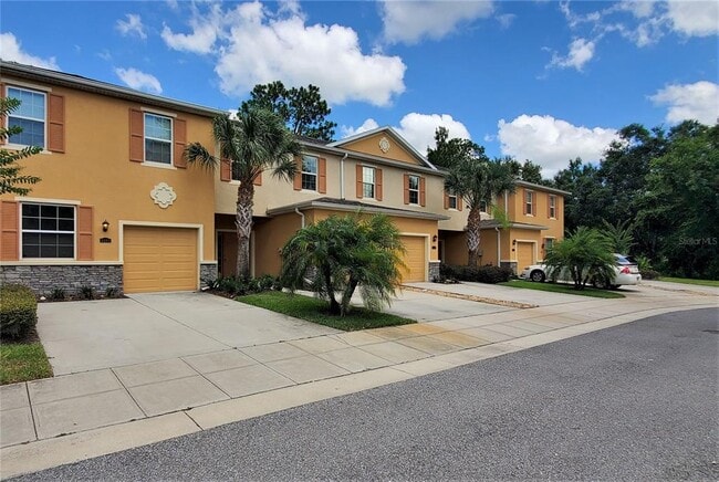 Foto del edificio - 8443 Pine River Rd