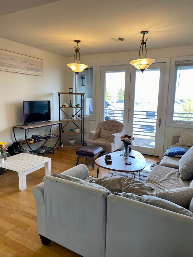 Foto del edificio - Available for 2026-2027 Fall Pre-Leasing! ...