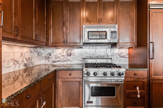 Foto del edificio - 3630 Peachtree Rd NE
